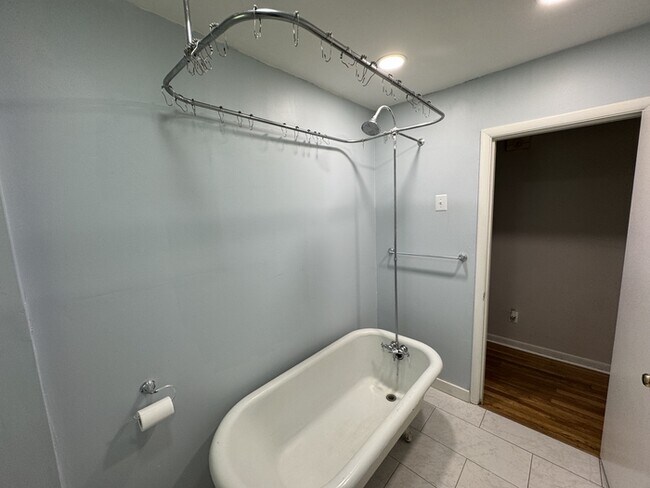 Building Photo - 918 Woodall Ln NW
