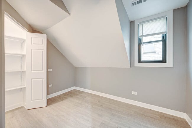 Building Photo - 2525 W Haddon Ave