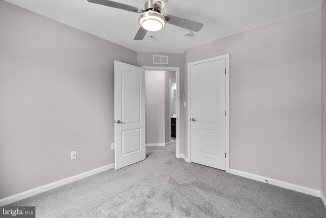 Building Photo - 9442 Adelaide Ln