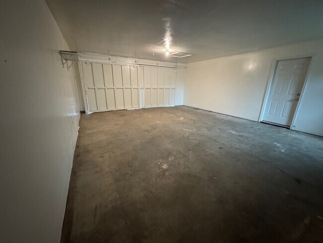 Building Photo - 224 Brand Rd