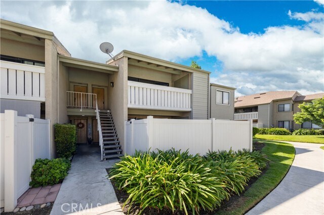 Primary Photo - 21 Country Mile Rd