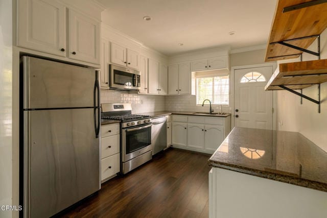 Building Photo - 900 N El Molino Ave