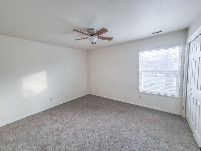 Building Photo - Downtown SLC 2 bedroom, 1 bathroom apartme...