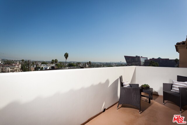 Building Photo - 851 N San Vicente Blvd