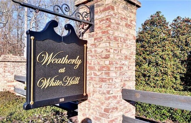 Building Photo - 3 bedroom/2.5 bathroom - Weatherly At Whit...