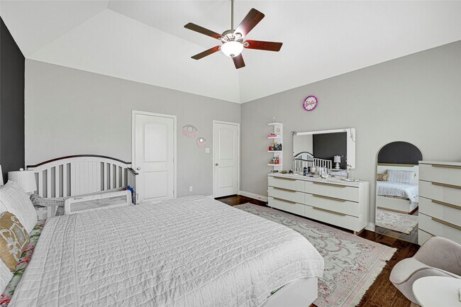 Building Photo - 29030 Davenport Dr