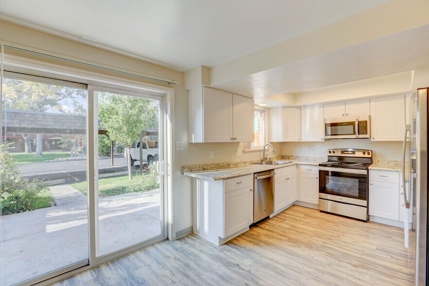 Interior Photo - Applewood Crest Townhomes & Apartments