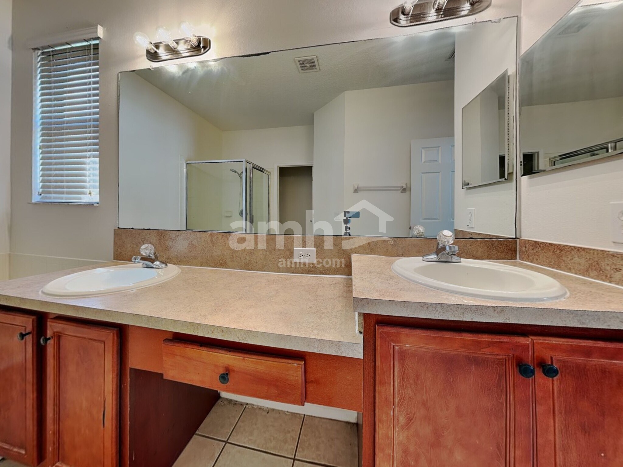 Building Photo - 437 Dunaway Dr