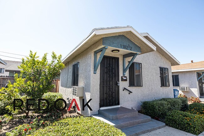 Building Photo - 1182 E 52nd St