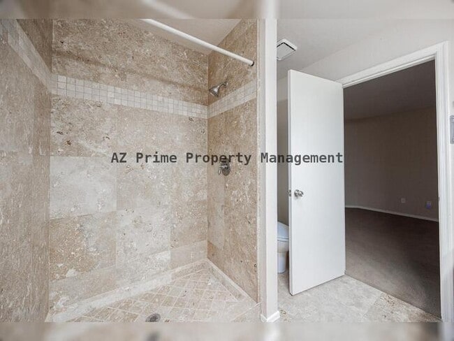 Building Photo - 4226 N 22nd St