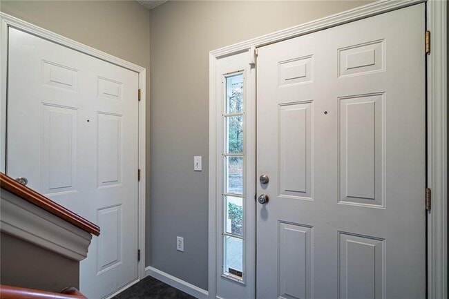 Building Photo - 303 Spring Heights Ln