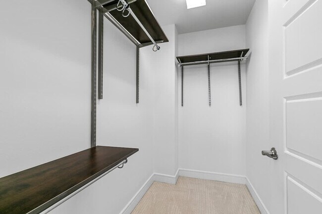 Building Photo - 101 Bowen St