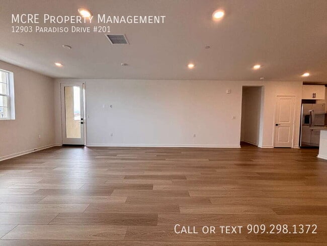 Building Photo - 12903 Paradiso Dr