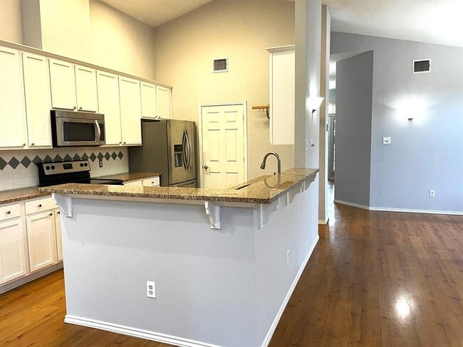 Building Photo - 604 Territory Cove