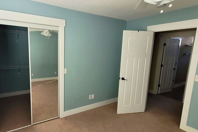 Building Photo - Coming Available!