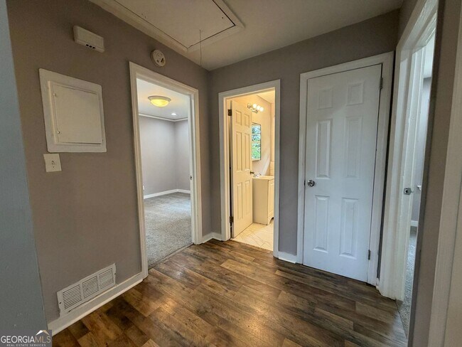 Building Photo - 109 Scarlett Dr