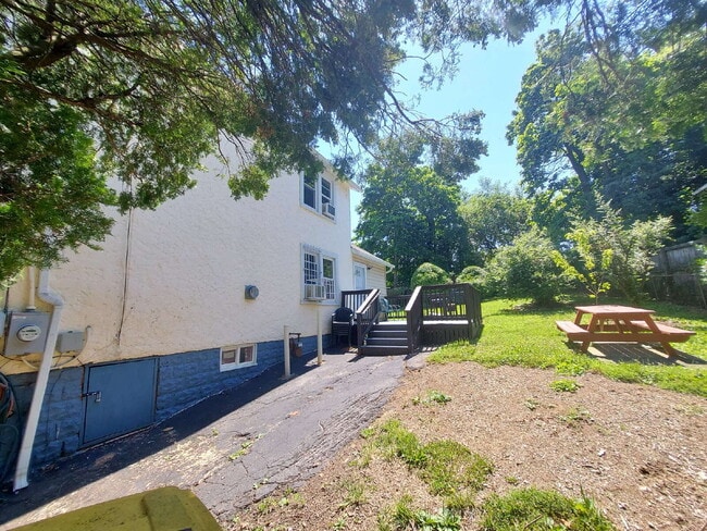 Building Photo - "Charming 1-Bed Oasis with 2 Full Baths in Fairmount Heights – 828 Sq Ft of Comfort!"