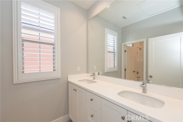 Building Photo - 119 Plum Lily