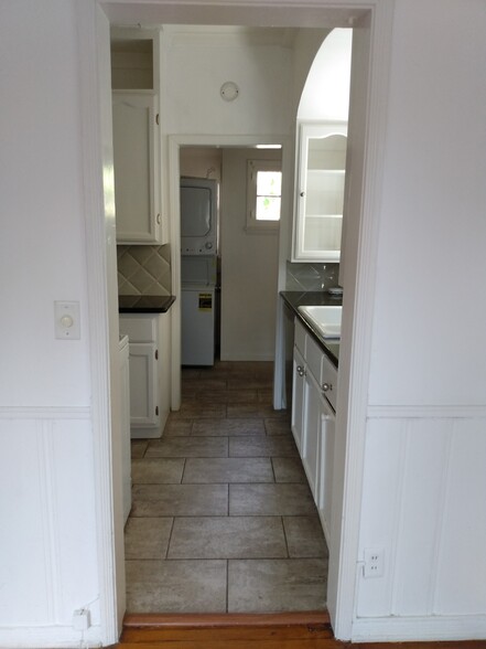 Laundry Room - 238 S Lasky Dr