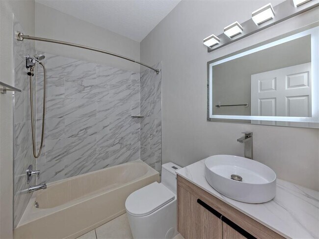 Building Photo - 3941 Yellowstone Cir