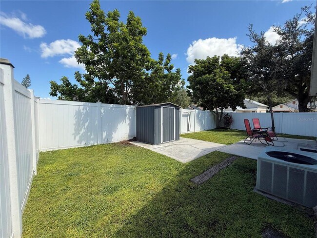 Building Photo - 9941 Red Clover Ave