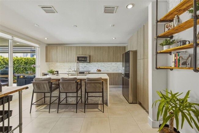 Building Photo - 10359 NW 67th Terrace