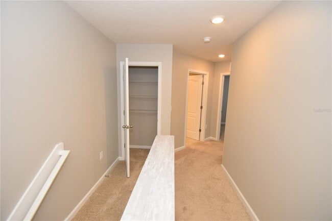 Building Photo - 207 Redbud Rd