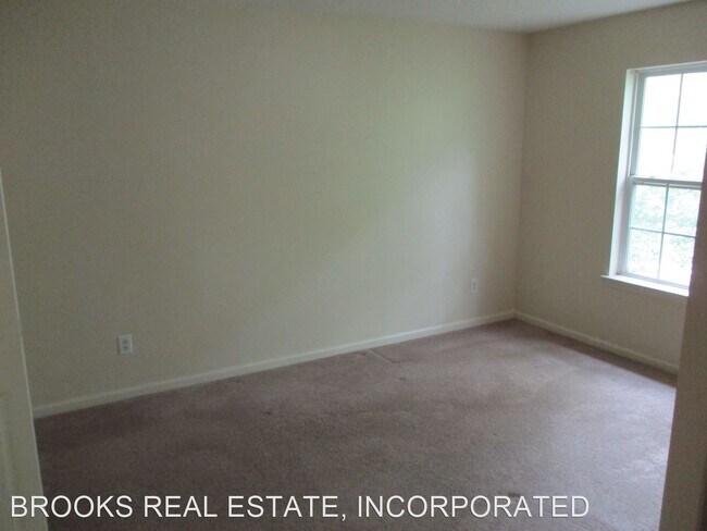 Building Photo - 3 br, 2.5 bath House - 1301 Bridge Crossing