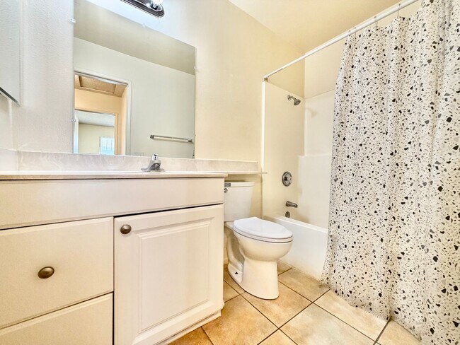 Building Photo - Spacious Backyard 4 Bedroom Home Located Next to Perris High School