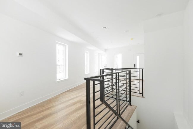 Building Photo - 1255 N 23rd St