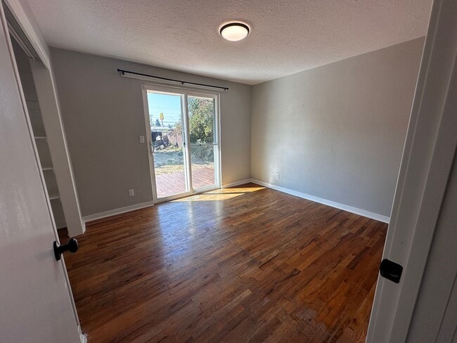 Building Photo - Charming 4 bedroom home in Independence