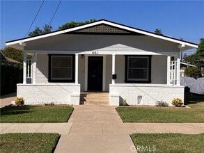 Building Photo - 551 E Van Bibber Ave
