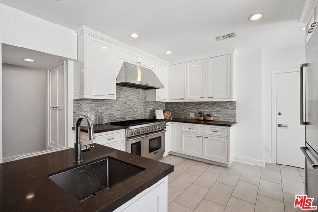 Building Photo - 149 S Wetherly Dr