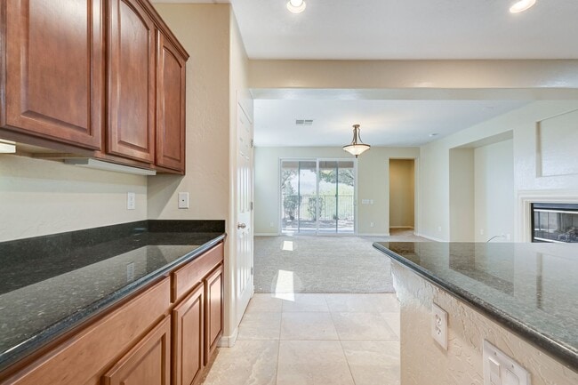 Building Photo - 4 Bedroom Home in Silverstone Ranch / No Rear Neighbors!