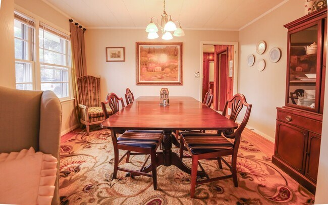 Building Photo - 51 S Main St