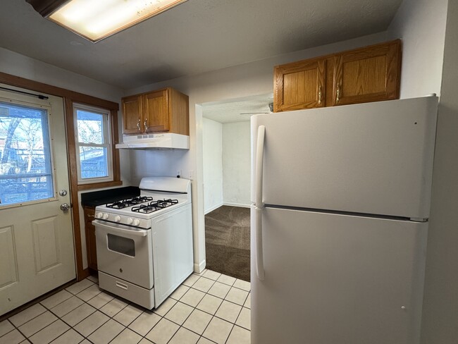 Building Photo - 133 16th St NE