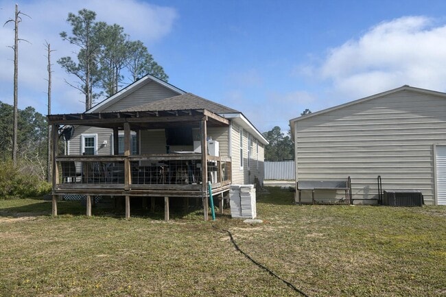 Building Photo - 133 Nuit Ln