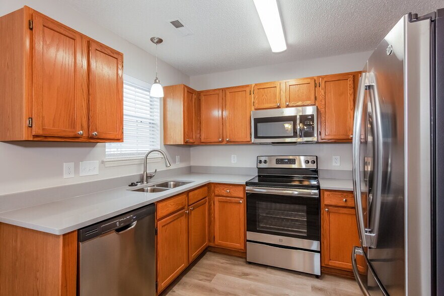 Building Photo - 9625 Mary Juan Ln