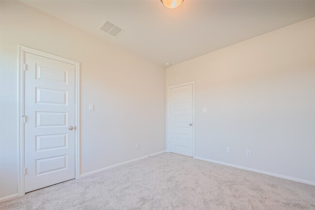 Building Photo - 4046 Colony Ln