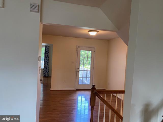 Building Photo - 145 Sandpiper Ct