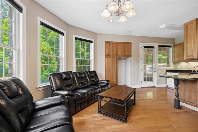 Building Photo - 11140 W Rd