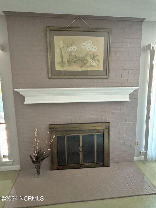 Building Photo - 250 Sugar Gum Ln