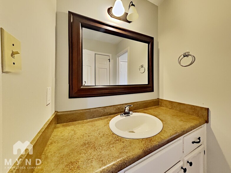 Building Photo - 2269 Belmore Ln