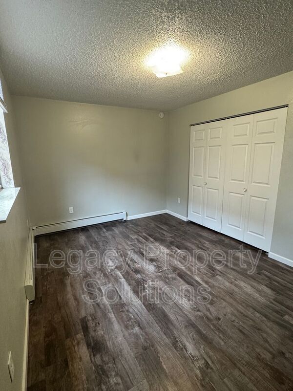 Building Photo - 1017 S 3rd St