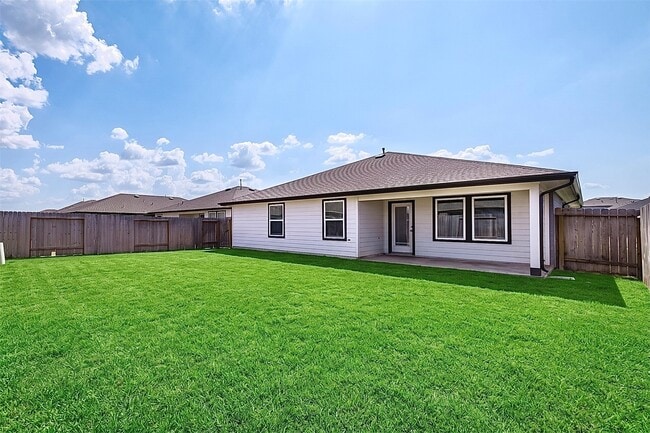 Building Photo - 7723 Brushwood Dr