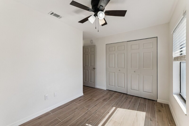 Building Photo - 431 Sheldon St