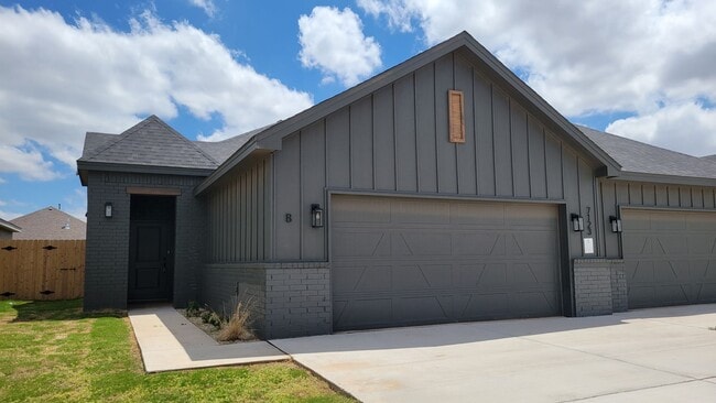 Building Photo - 7123 22nd Pl