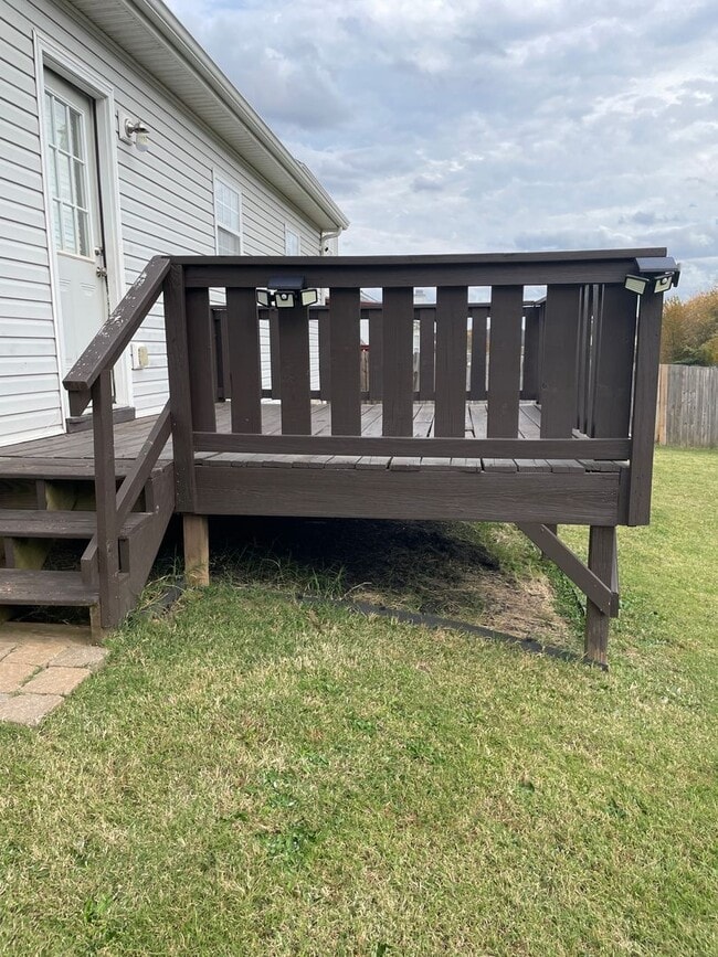 Building Photo - 365 Andrew Dr