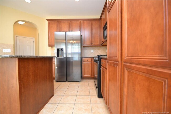 Building Photo - 118 Brookview St