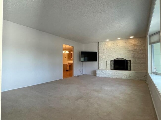 Building Photo - 5 bedroom in Billings MT 59102
